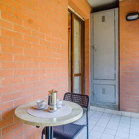 Guesthost - Stylish Retro X6 In Appartement